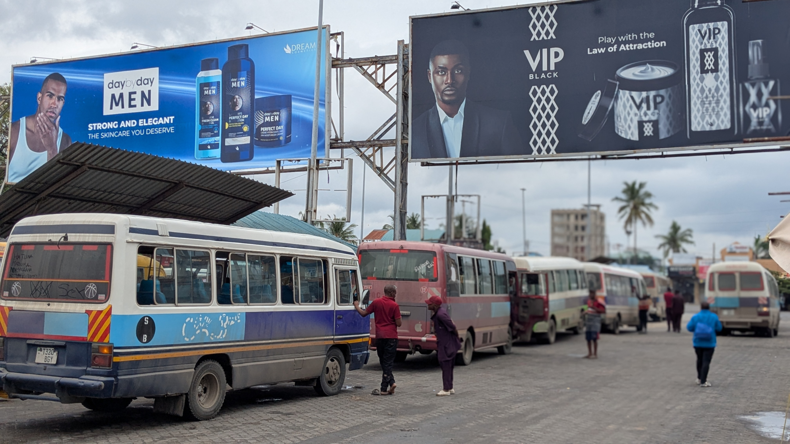 Ulinzi waimarishwa Dar, maduka yachelewa kufunguliwa